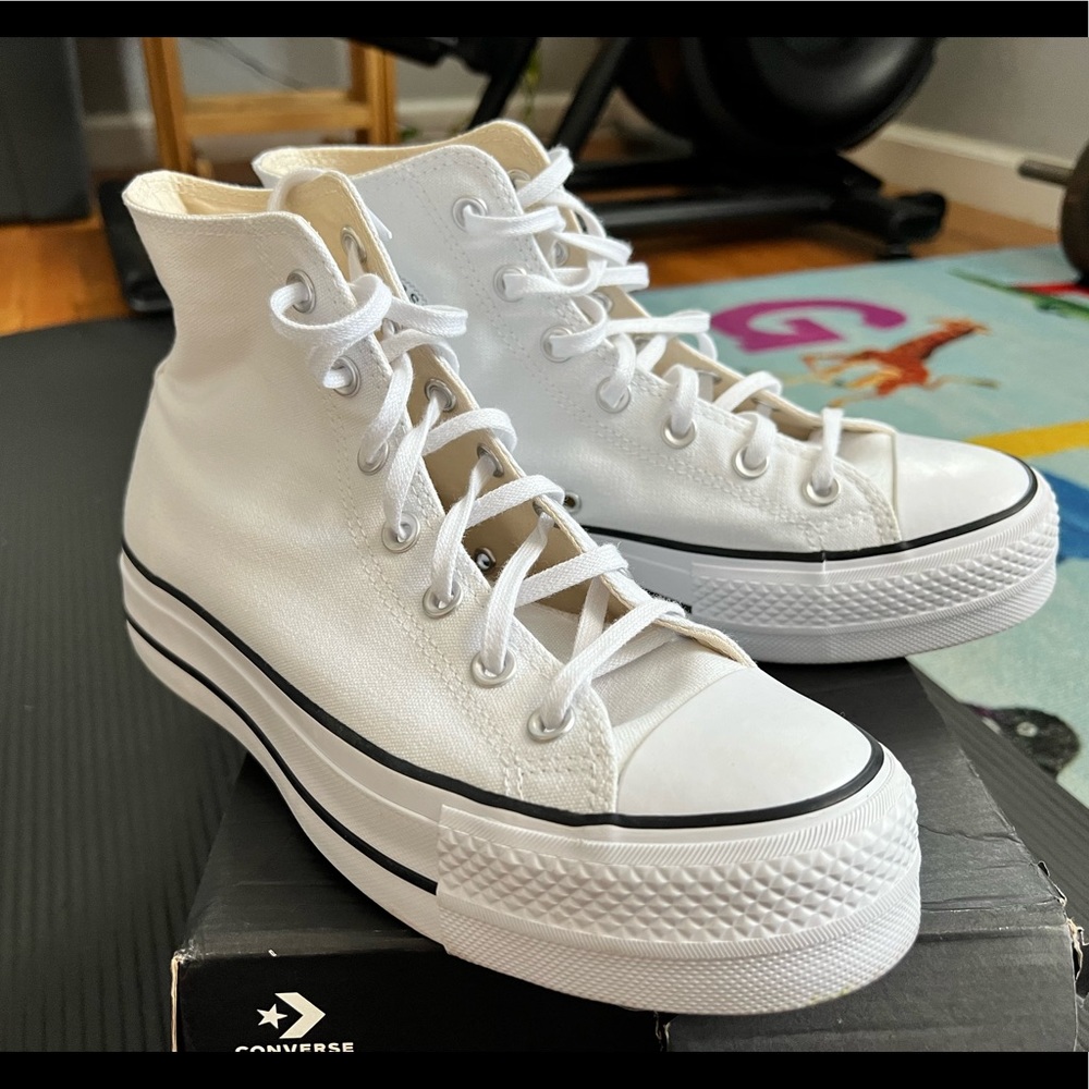 White platform Converse size 8